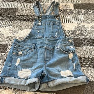 Overall shorts
